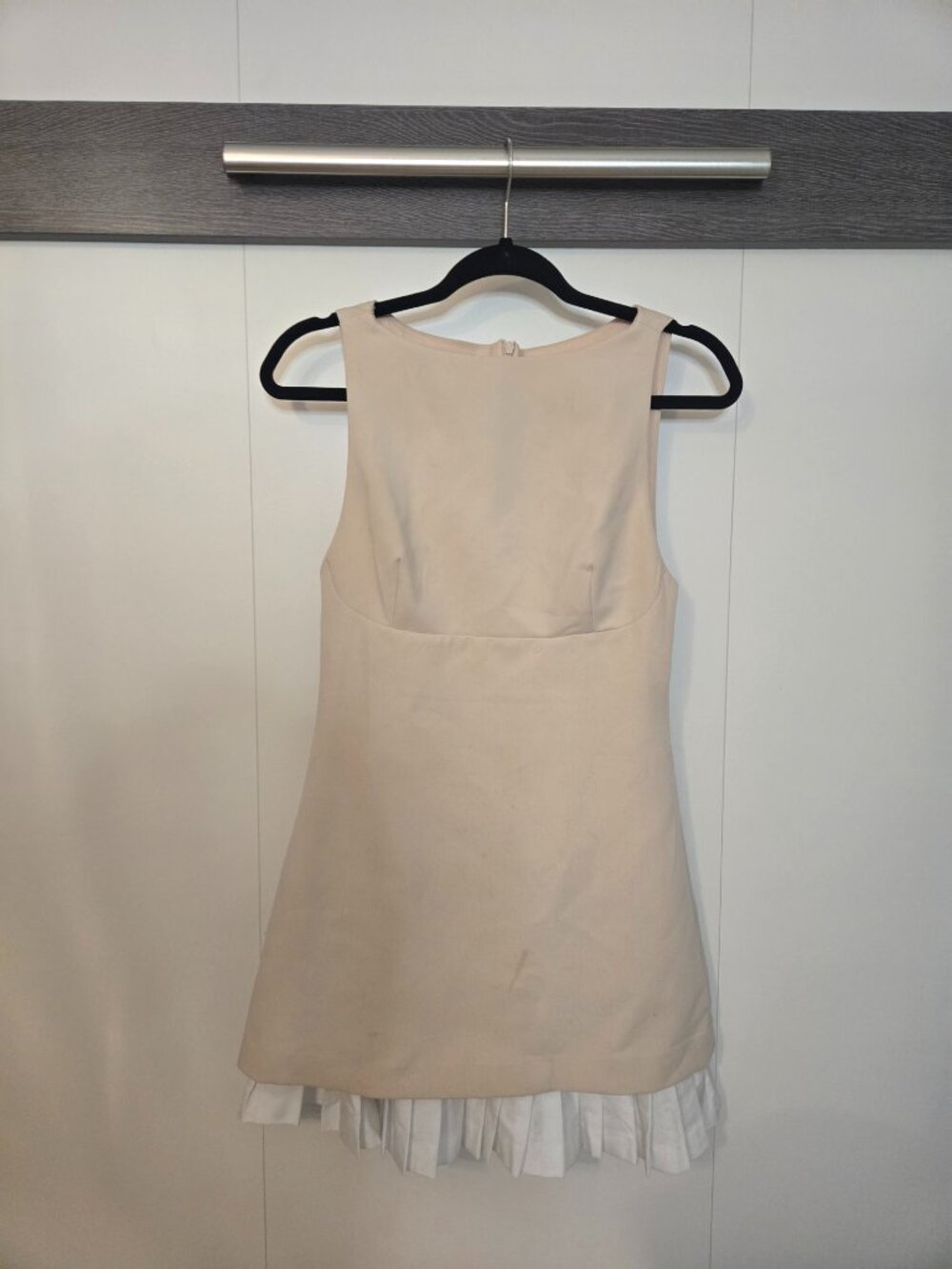 Zara Cream Mini Dress with White Pleated Hem – Never Worn